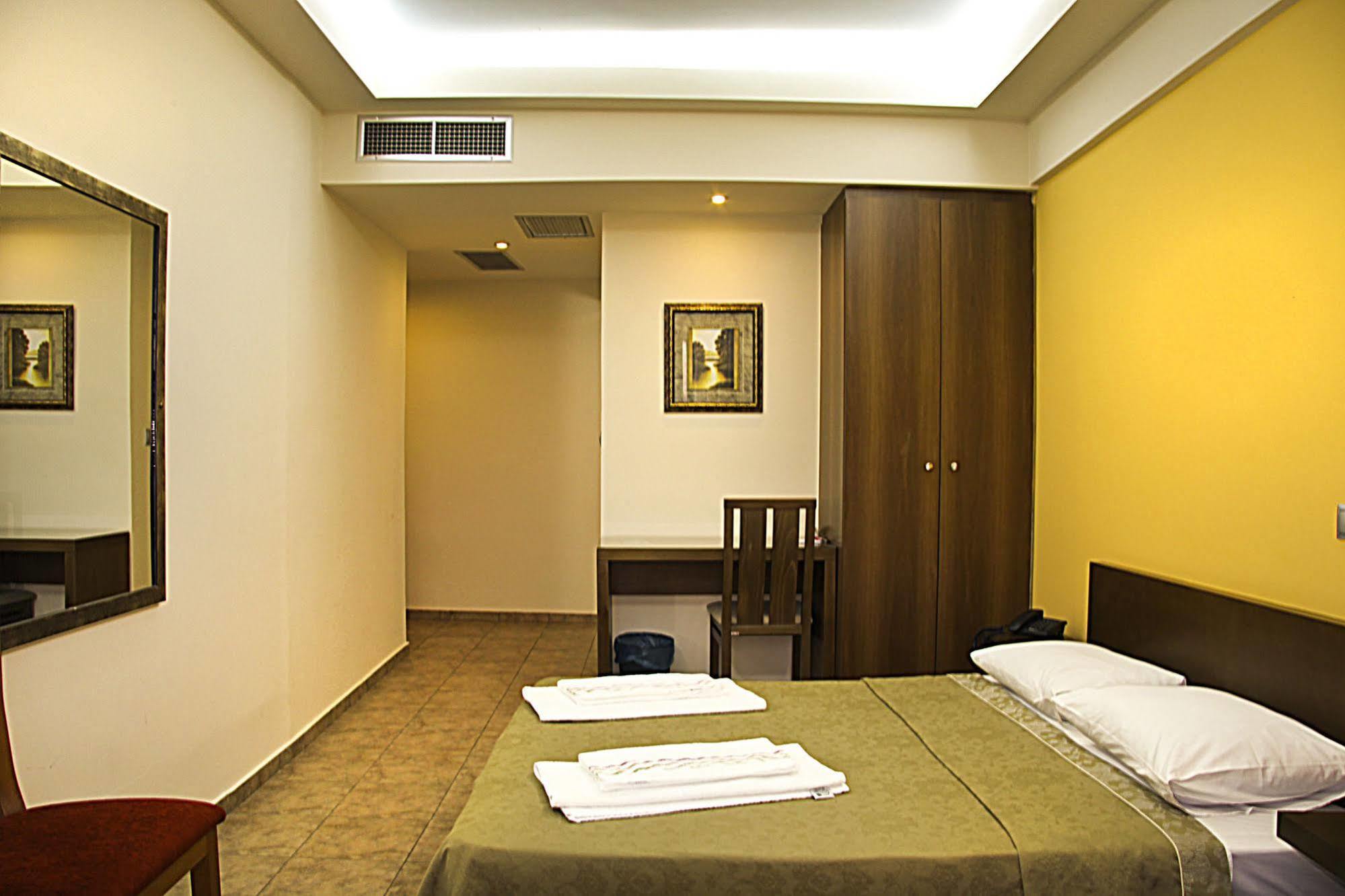 Hotel Giorgio Atene Esterno foto